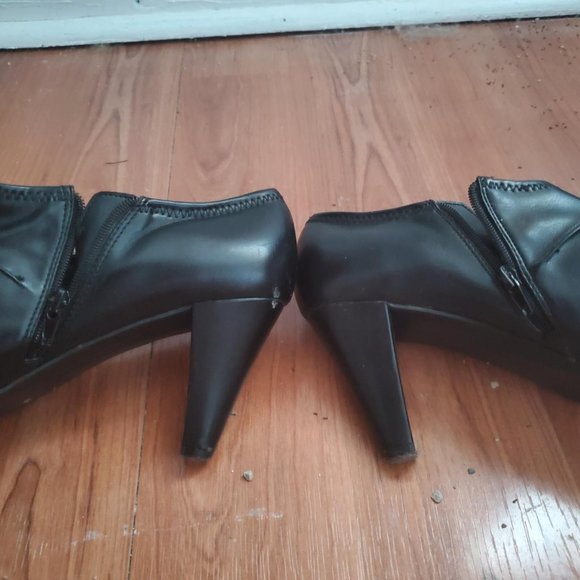 Ankle Boots - Picture 3 of 6